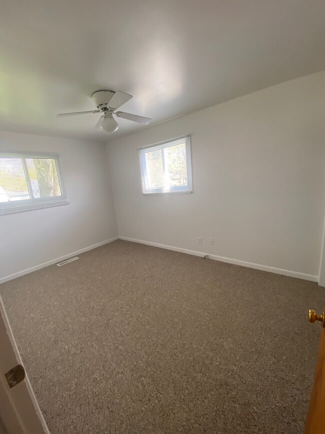 Building Photo - 3634 Roosevelt Cir