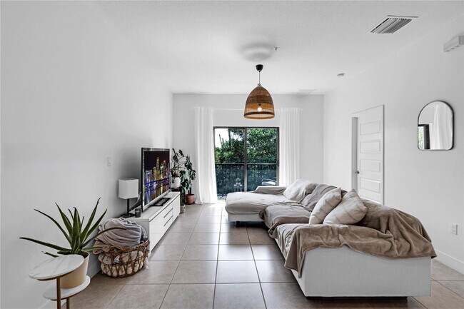 Building Photo - Northwest 104th Avenue, Doral, FL 33178 - 3 BR 2 BA condo