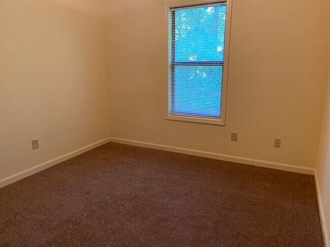 Building Photo - 897 Ventnor Pl SW