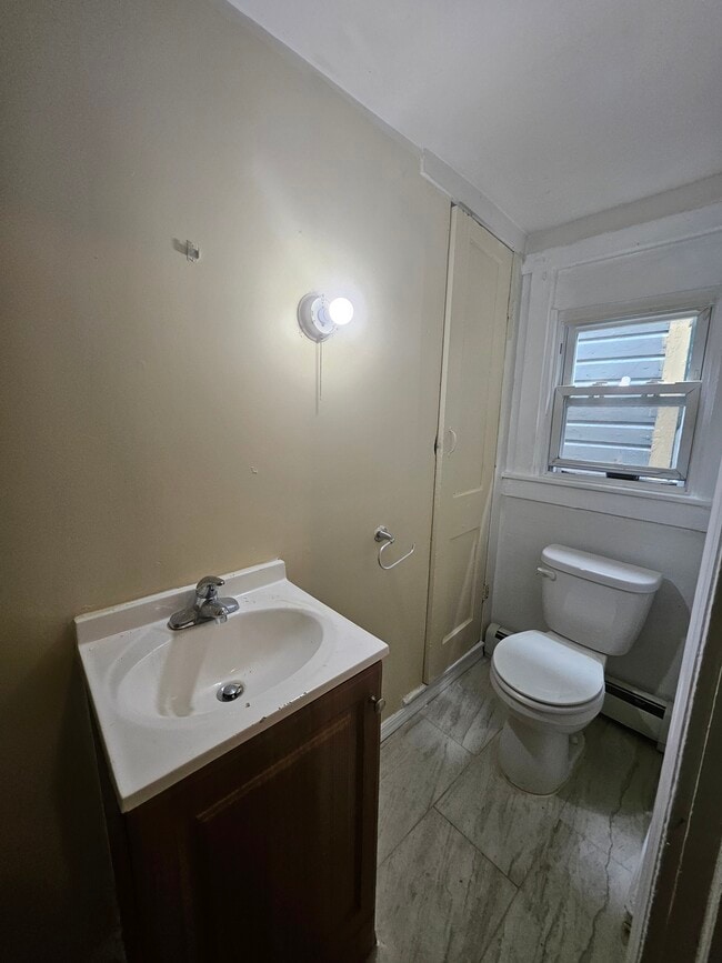 Building Photo - 733 Stuyvesant Ave