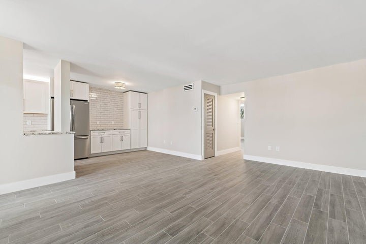 Building Photo - 108 Paradise Harbour Blvd