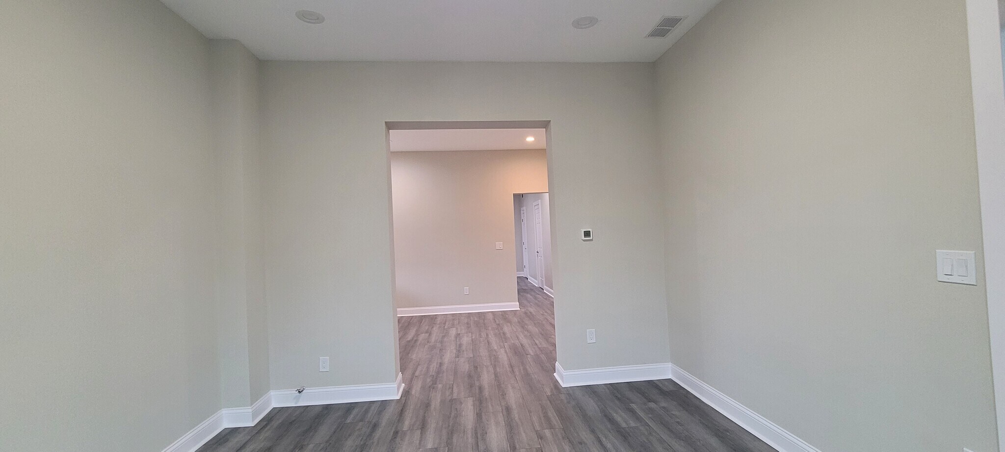 LIVING/DINNING AREA - 2306 S Oakley Ave