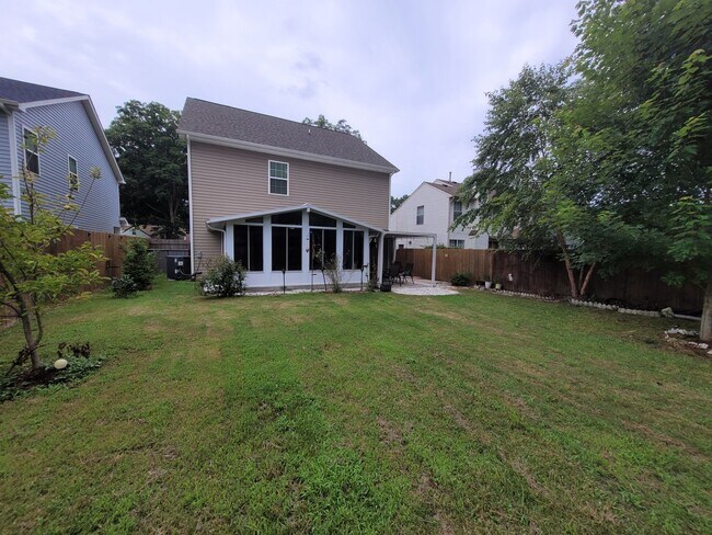 Building Photo - Beautiful 4 Bedroom, 2.5 Bath Home