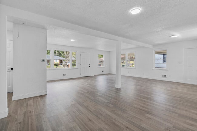 Building Photo - 72 Madera Dr