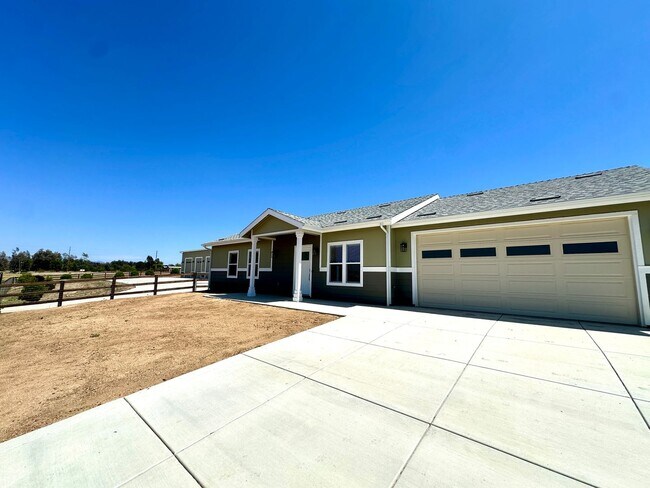 Building Photo - LUXE NEW BUILD ON PROPERTY IN MENIFEE!