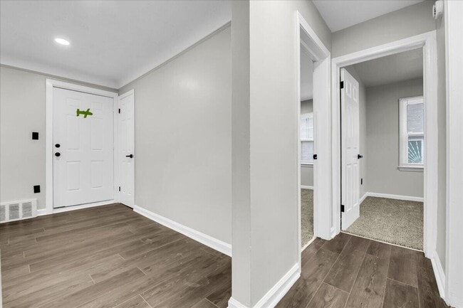 Building Photo - 9090 Stahelin Ave