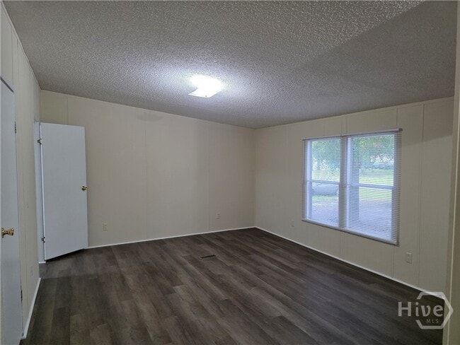 Building Photo - 311 Mockingbird Dr