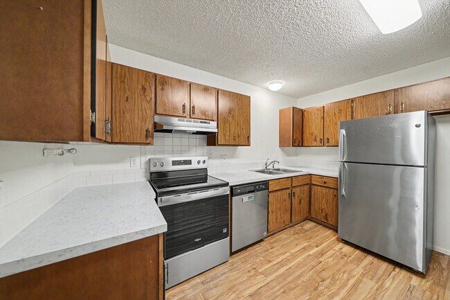 Building Photo - 811 Nyssa Dr