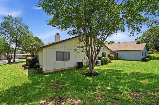 Building Photo - 11728 Norwegian Wood Dr