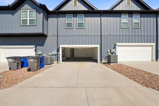 Building Photo - 1652 Jessica Dr