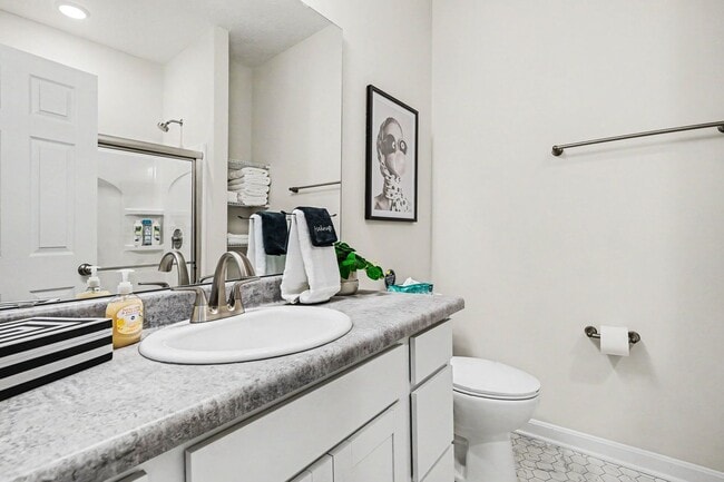 Building Photo - New Cozy 2BR Retreat w/ Garage & Full Kitchen