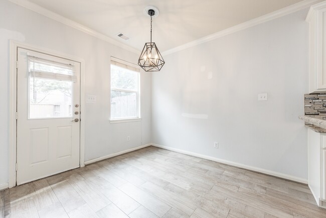 Building Photo - 24662 Folkstone Cir