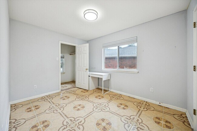 Building Photo - 101 Muscovy Ln