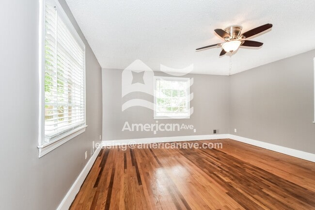 Building Photo - 2894 Elm St