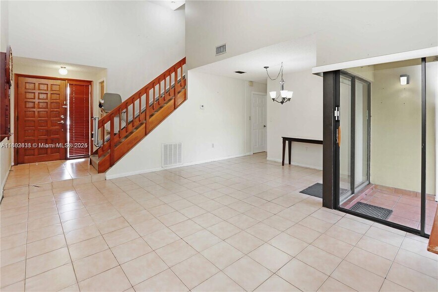 Building Photo - 2500 SW 113th Ct