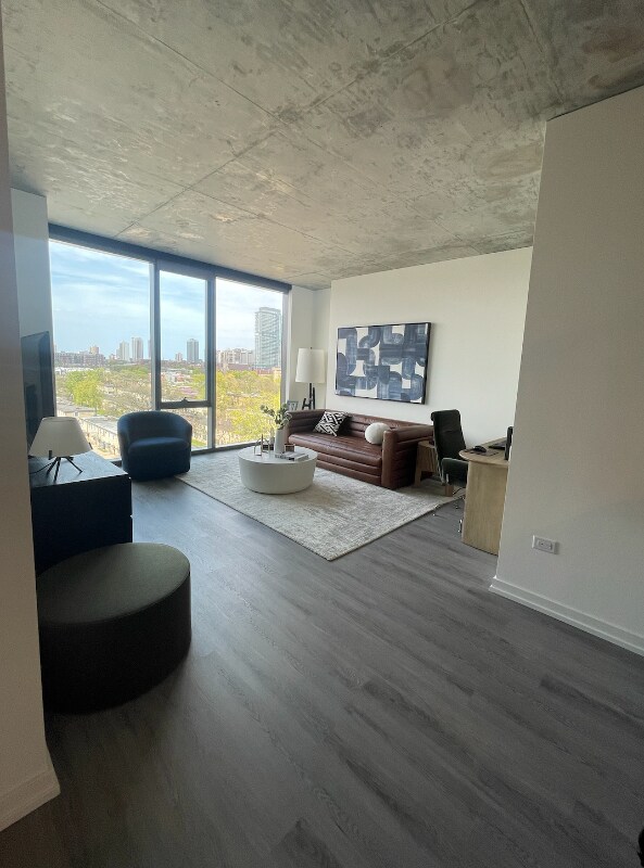 Building Photo - 7890 N Kingsbury St