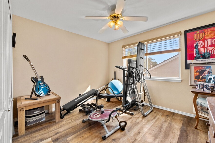 Building Photo - 12211 Hart Crest