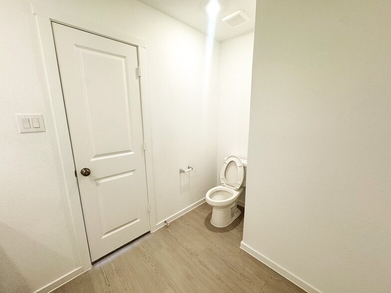 Building Photo - 3612 Chambray Dr