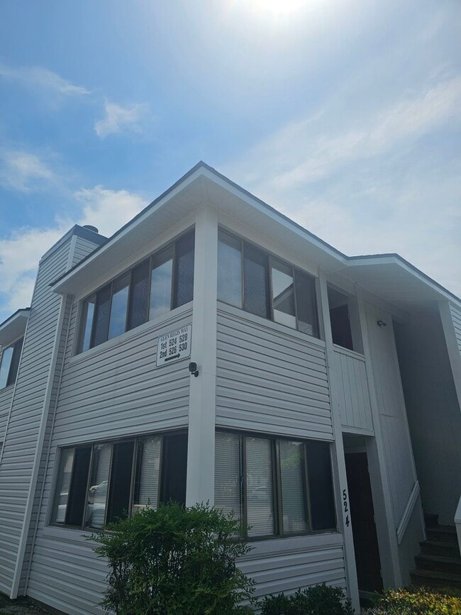 Building Photo - 526 Glenn Regis Way