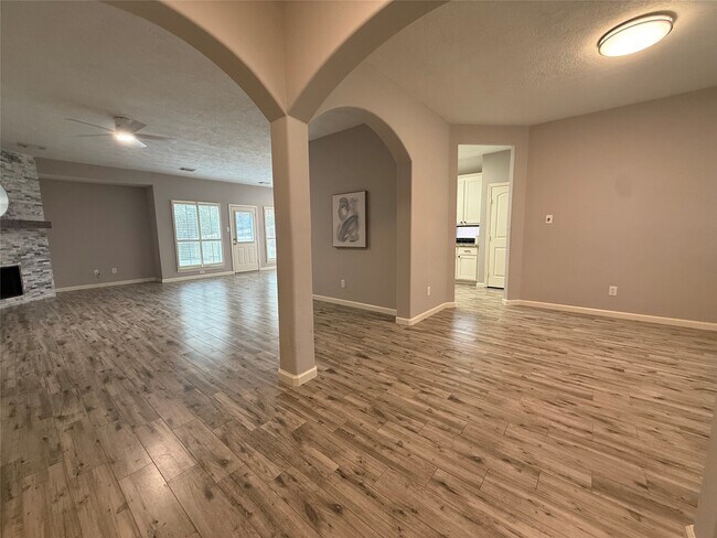 Building Photo - 3519 Pedernales Trails Ln