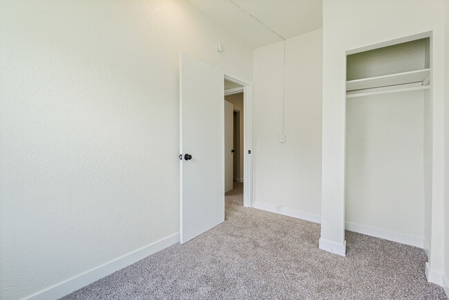 Building Photo - 2304 S Wilkeson St