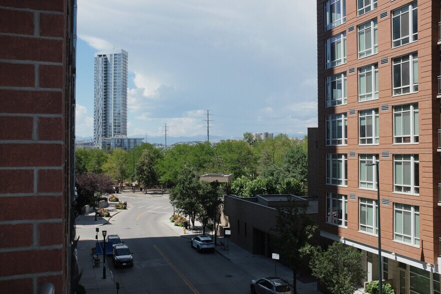 Building Photo - 1700 Bassett St