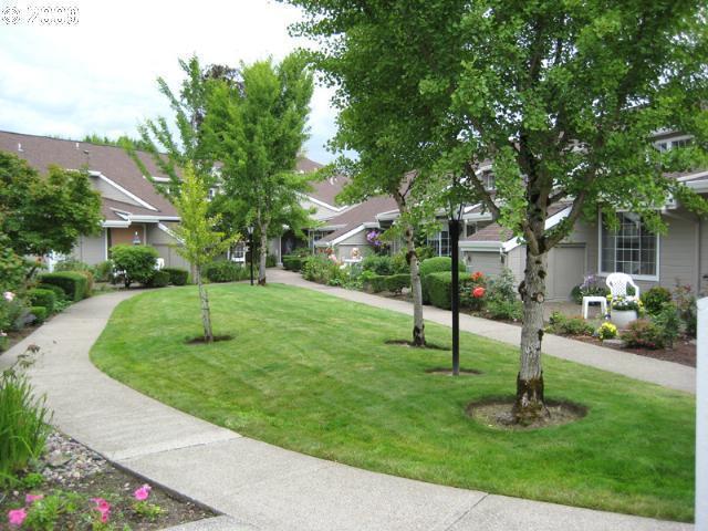 Building Photo - 13775 SW Scholls Ferry Rd