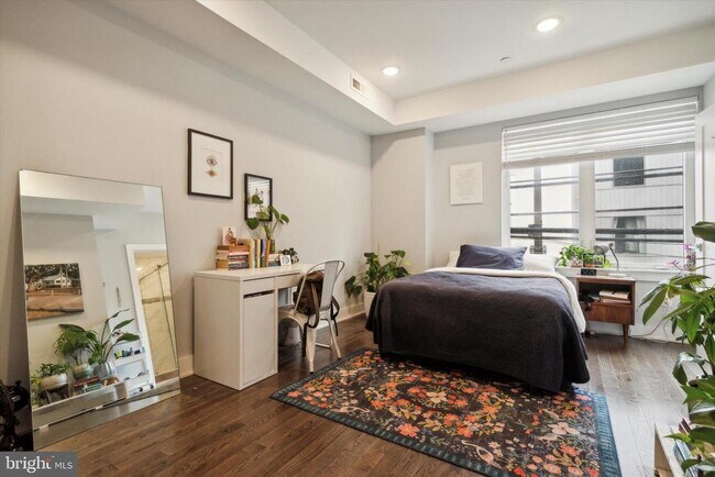 Building Photo - 818 N 16th St