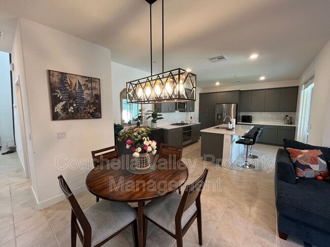 Building Photo - 76279 Cambridge Dr