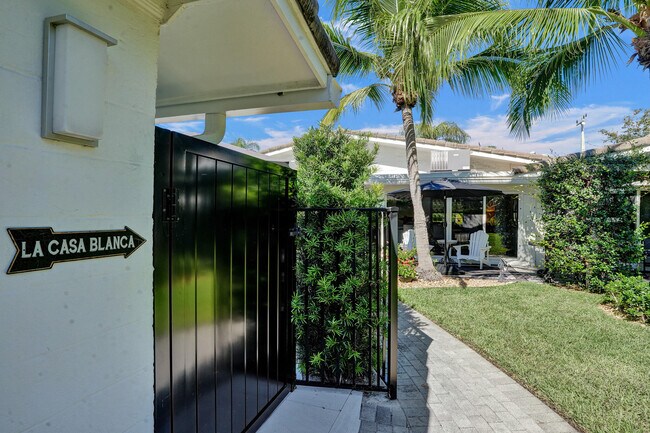 Building Photo - 221 N Swinton Ave