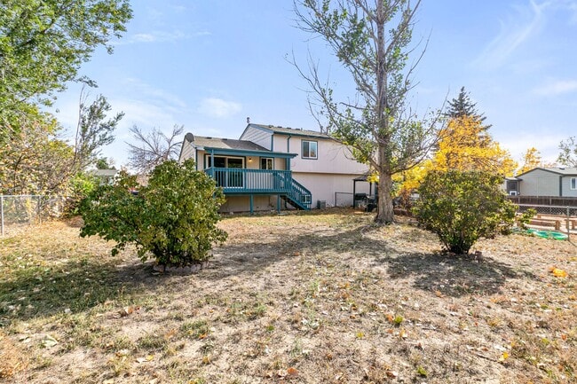 Building Photo - 1405 S Sierra Dr