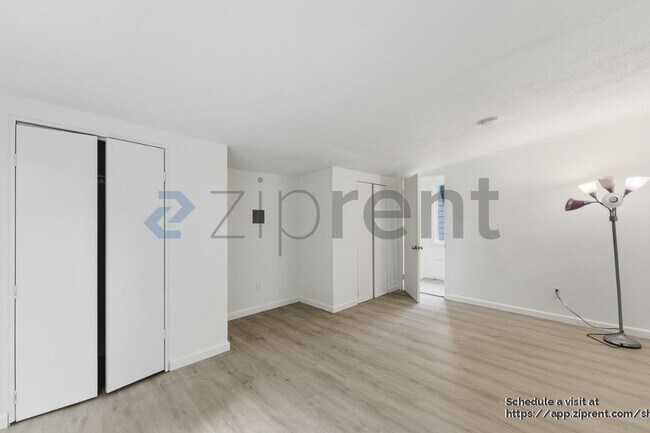 Building Photo - 1967 Solano Way