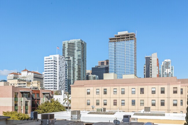 Building Photo - 908 G St