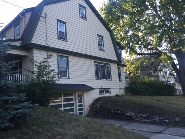 Building Photo - 600 Ulster St