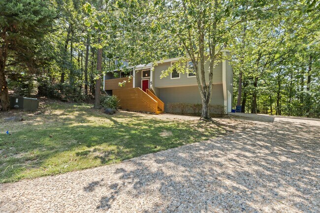 Building Photo - 5 Rocky Top Cove