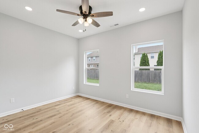 Building Photo - 8355 Fieldfare Way