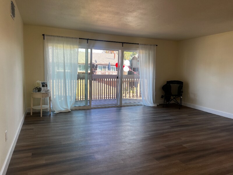 Building Photo - 1016 Cabrillo Park Dr