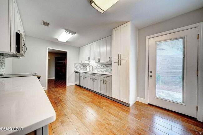 Building Photo - Woodlawn is one of the area's most sought after communities