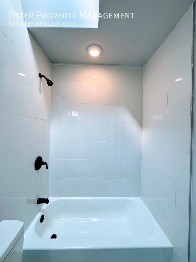 Building Photo - 5655 Litchfield St