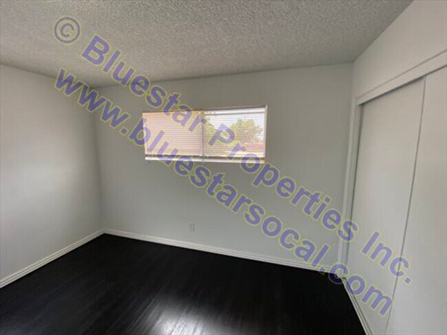 Building Photo - 7653 Victor Ave