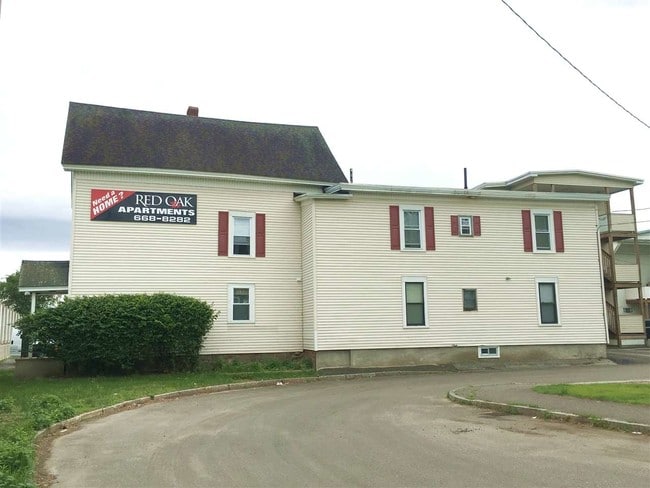 Building Photo - 191 Turner St