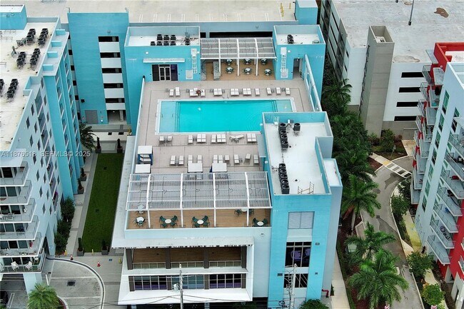 Building Photo - 7875 NW 107th Ave