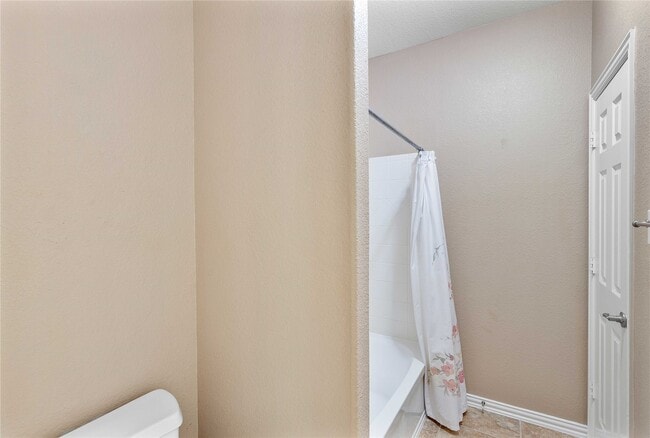Building Photo - 13814 McKinney Creek Ln