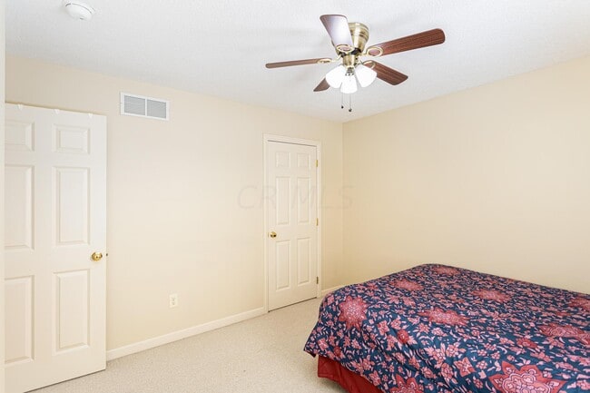 Building Photo - 5830 Prospect Ln