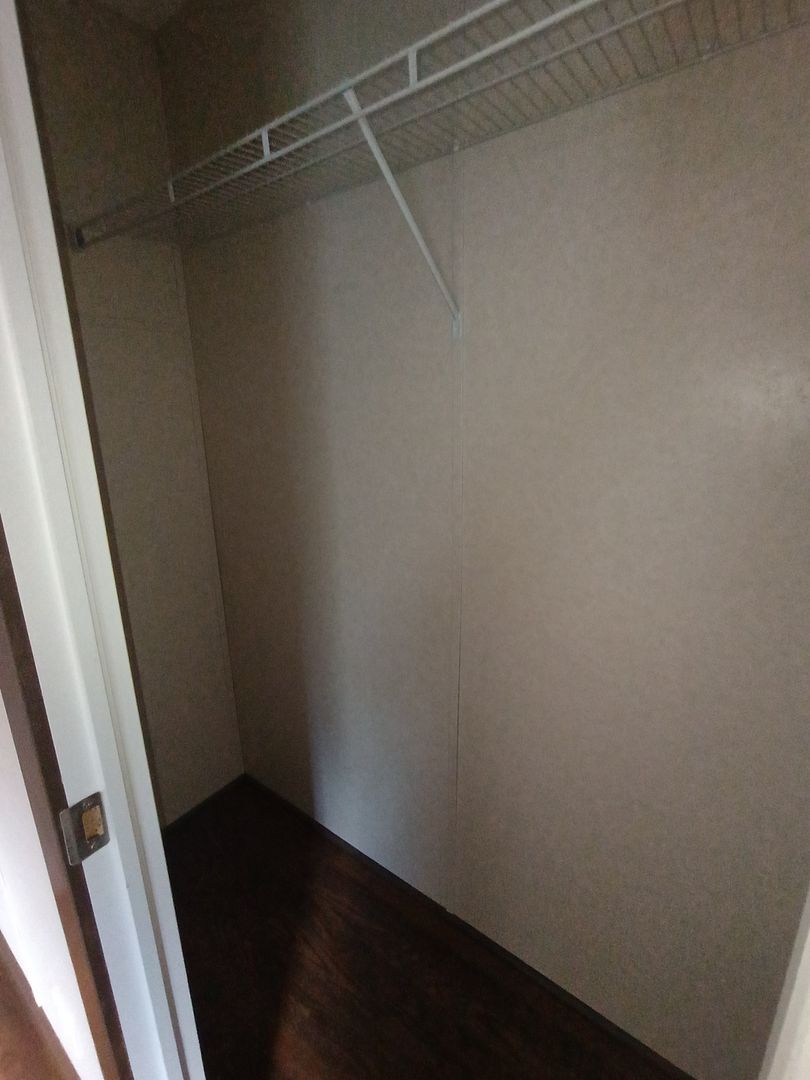 Building Photo - 785 Sandridge Rd