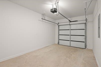 Building Photo - 547 W Pickens Rd