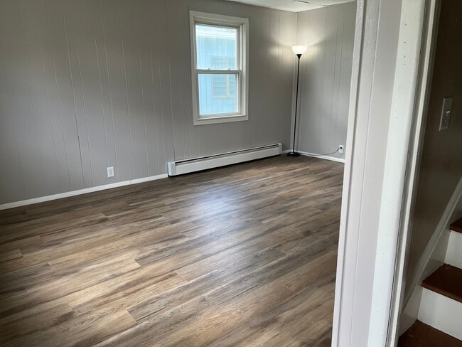 Building Photo - 517 Harcourt Dr