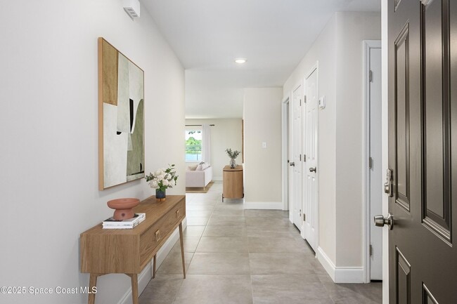 Building Photo - 828 Angela Ave