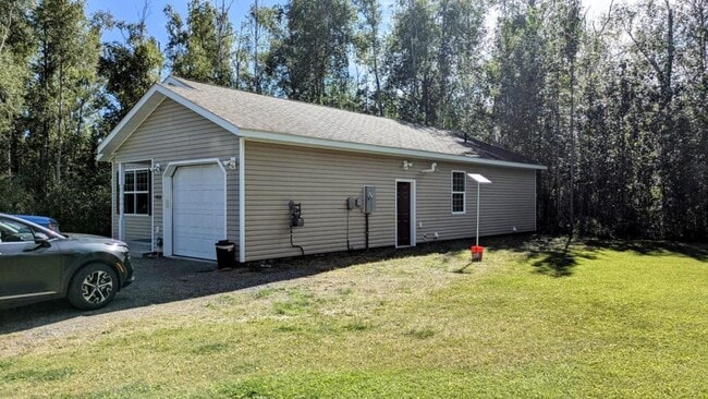 Building Photo - 4866 S Danielle St