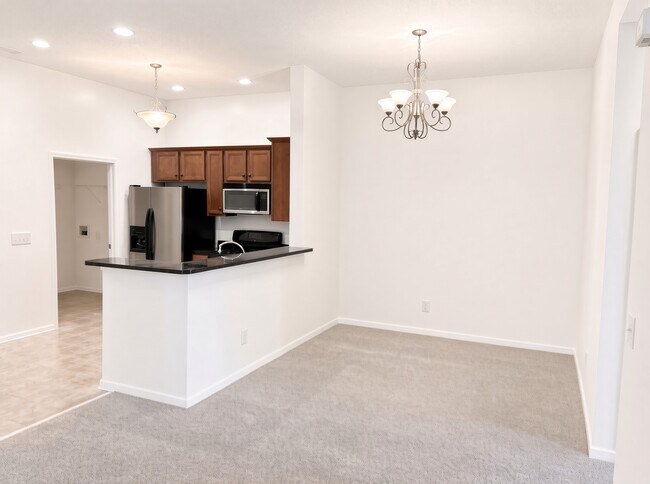 Building Photo - 1364 Orchard Cir